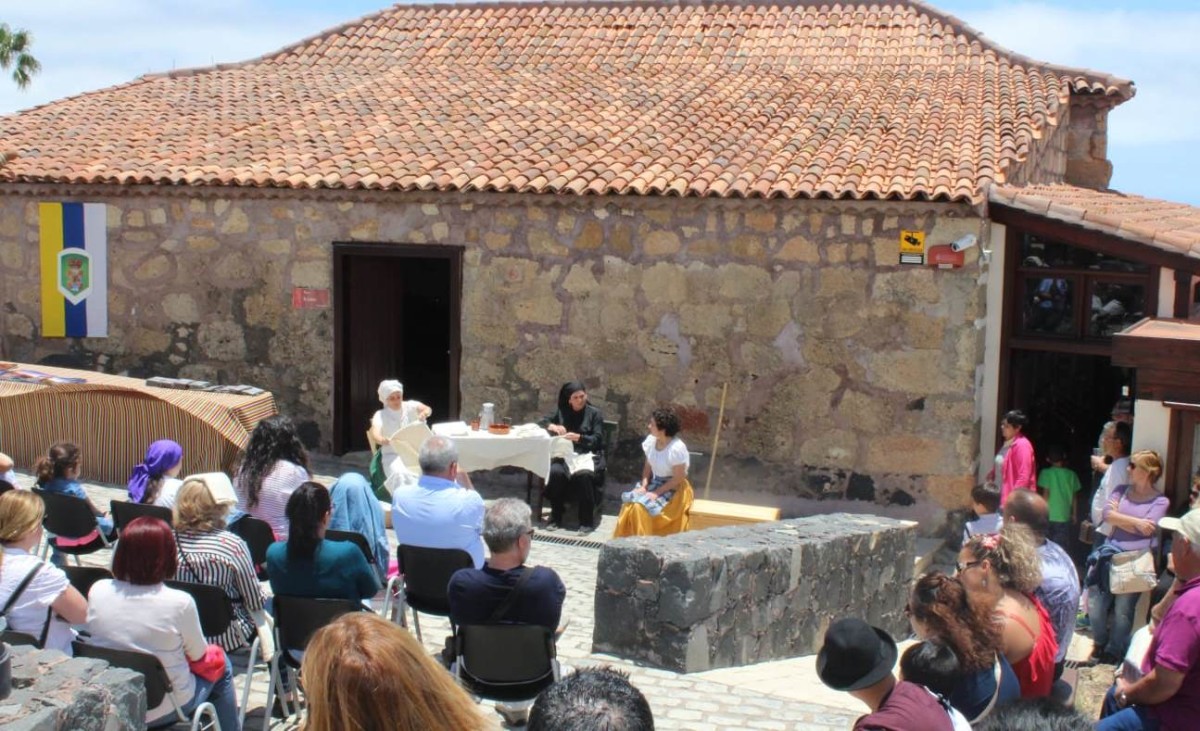 San Miguel de Abona celebró el Día de Canarias con música y tradiciones