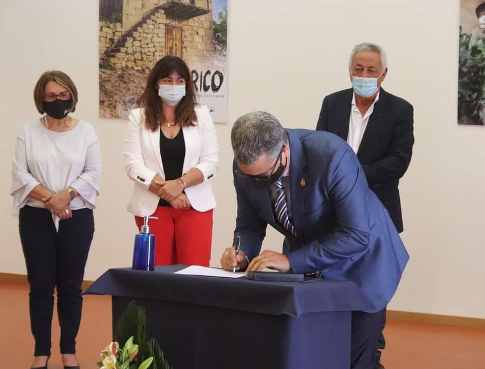 El Sur de Tenerife firma un manifiesto por la defensa de la infancia, la juventud y las familias