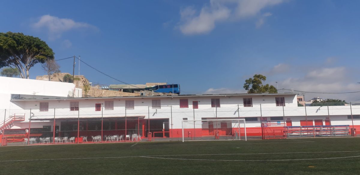 Se mejoran las instalaciones del campo de fútbol “Juanito Marrero” de Las Zocas y del antiguo Centro Cultural en Aldea Blanca